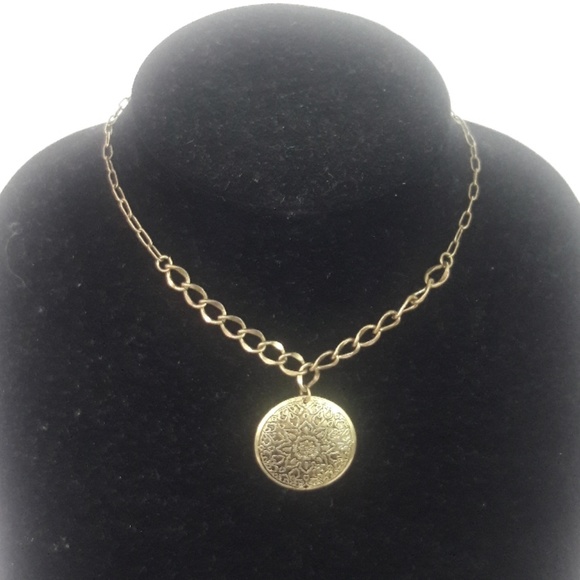 JEWELRY (2)  NECKLACES - Picture 3 of 4